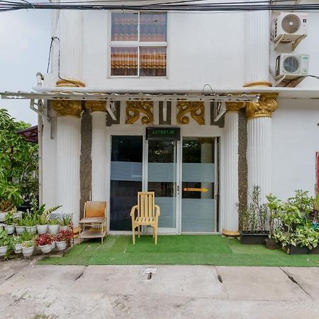 Reddoorz Syariah Near Universitas Borobudur Jakarta Extérieur photo