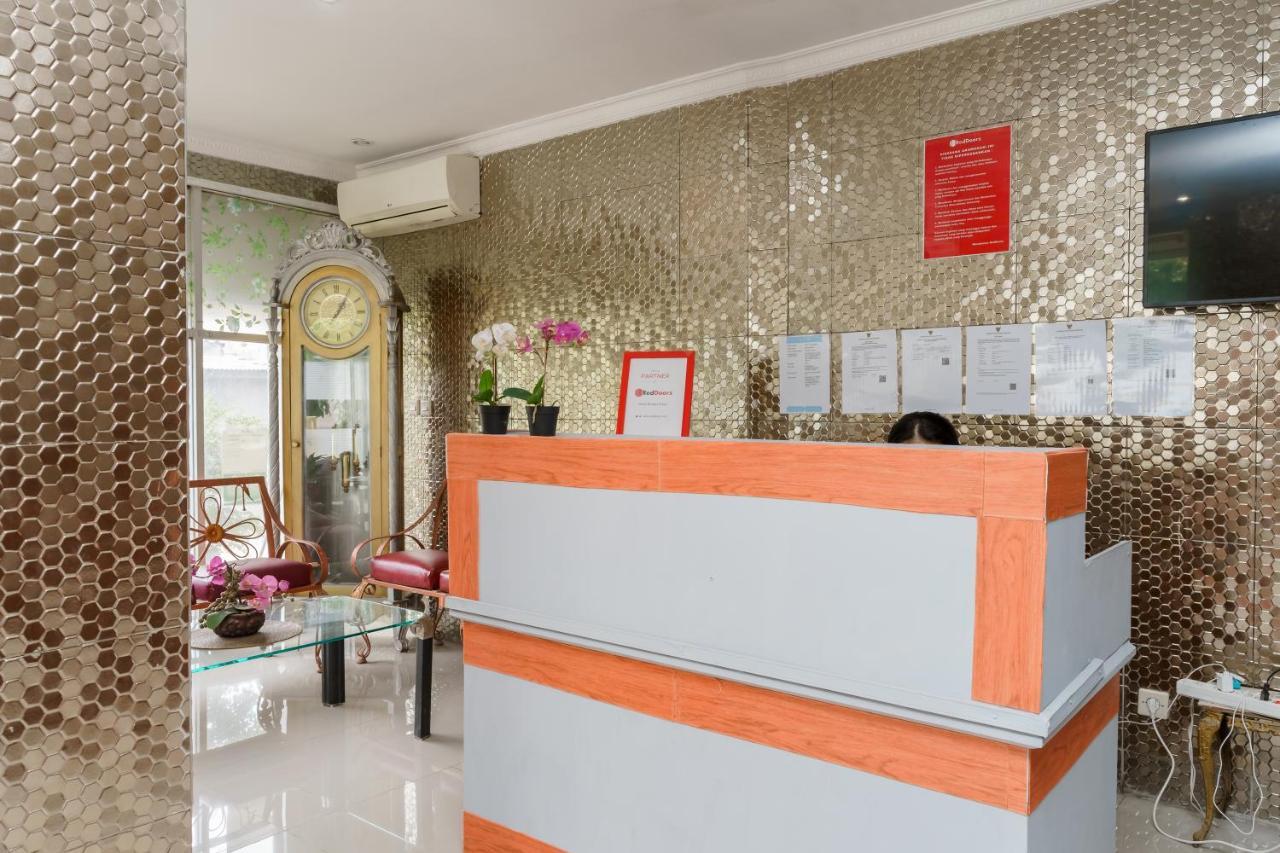 Reddoorz Syariah Near Universitas Borobudur Jakarta Extérieur photo