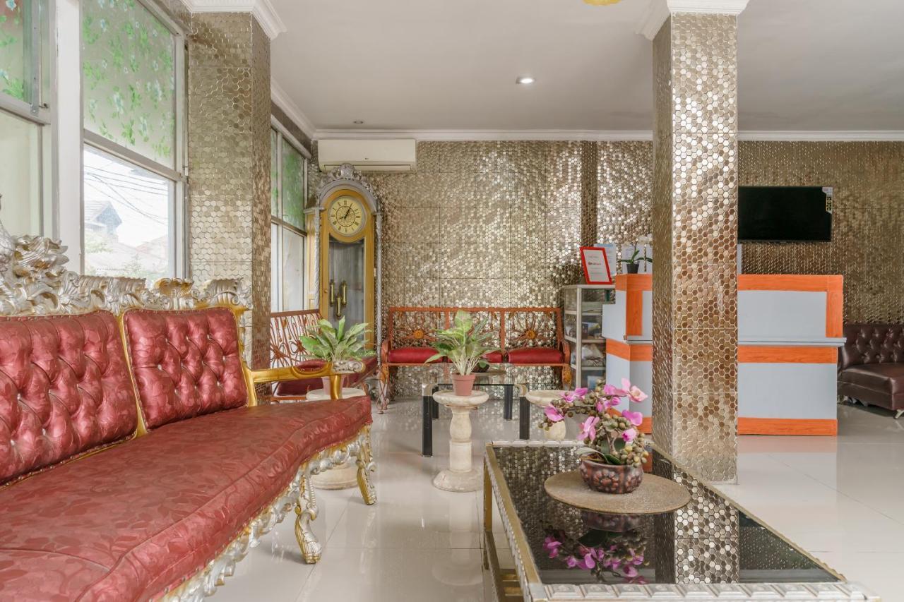 Reddoorz Syariah Near Universitas Borobudur Jakarta Extérieur photo